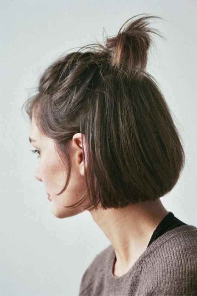 Demi chignon, coiffure simple pour les cheveux