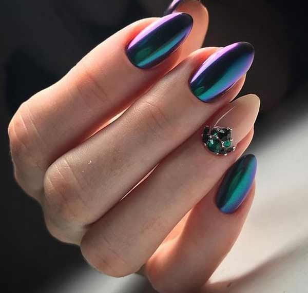 Nail design with rubbing