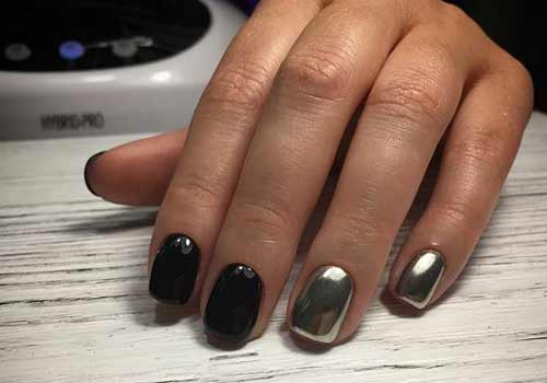 Two nails mirror manicure