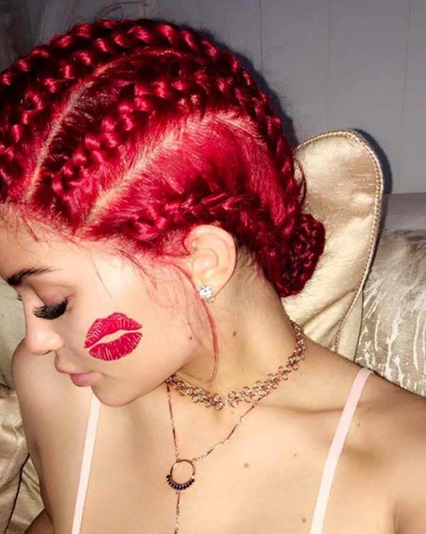 Red hair Kylie Jenner