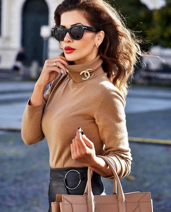 Beige shades suit all brunettes