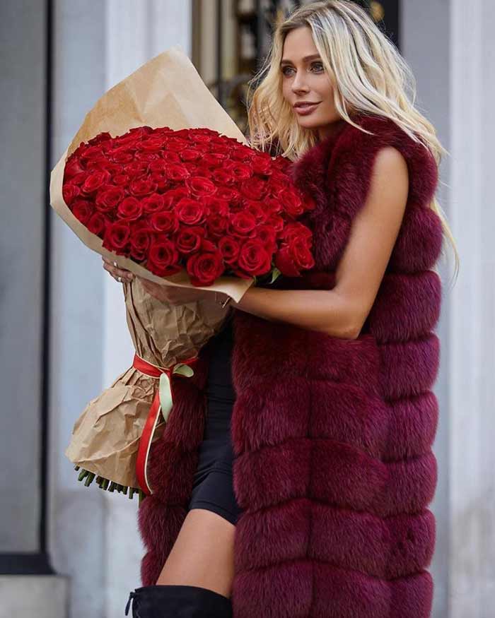 Gilet fourrure rouge + robe