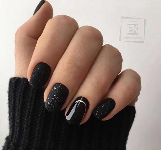 Black solid color manicure for short nails