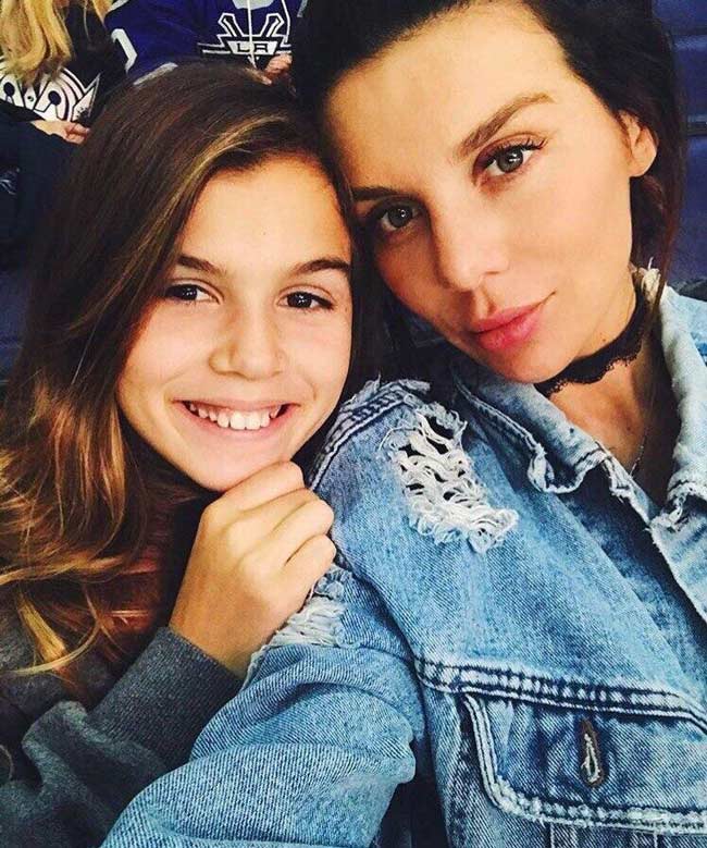 Sedakova et sa fille
