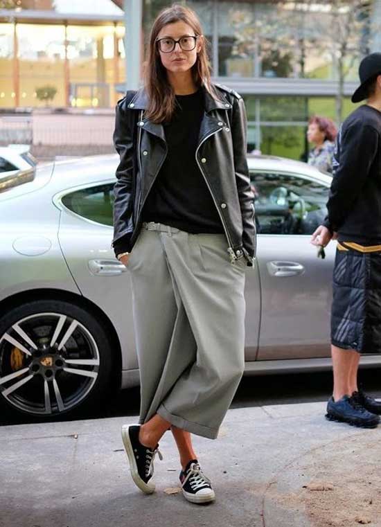 Asymmetric wide leg cropped trousers with heeled shoes