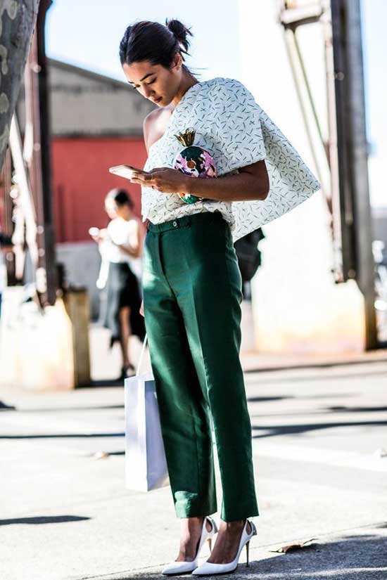 Bright look with an asymmetric blouse for the summer