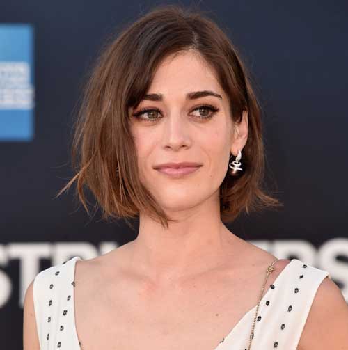 Lizzy-Caplan