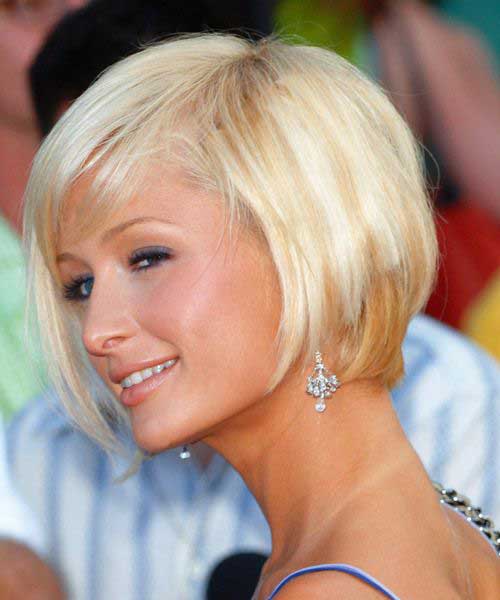 Coupe de cheveux d'un carré de Paris Hilton