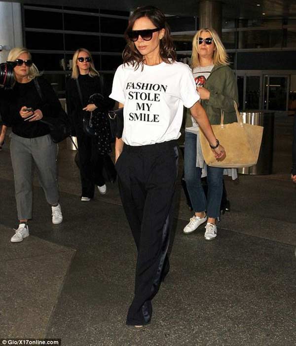 Image de Victoria Beckham (Victoria Beckham) avec un T-shirt