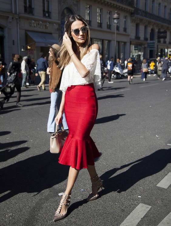 Fashionable look with a midi skirt and ruffles