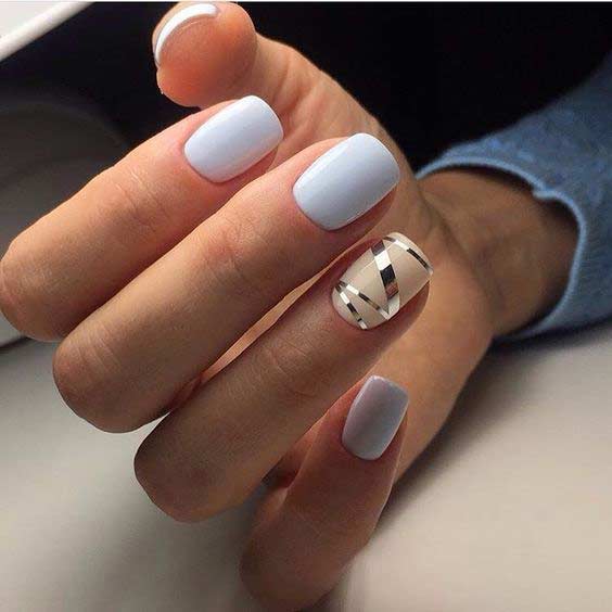 Ongles de forme carrée