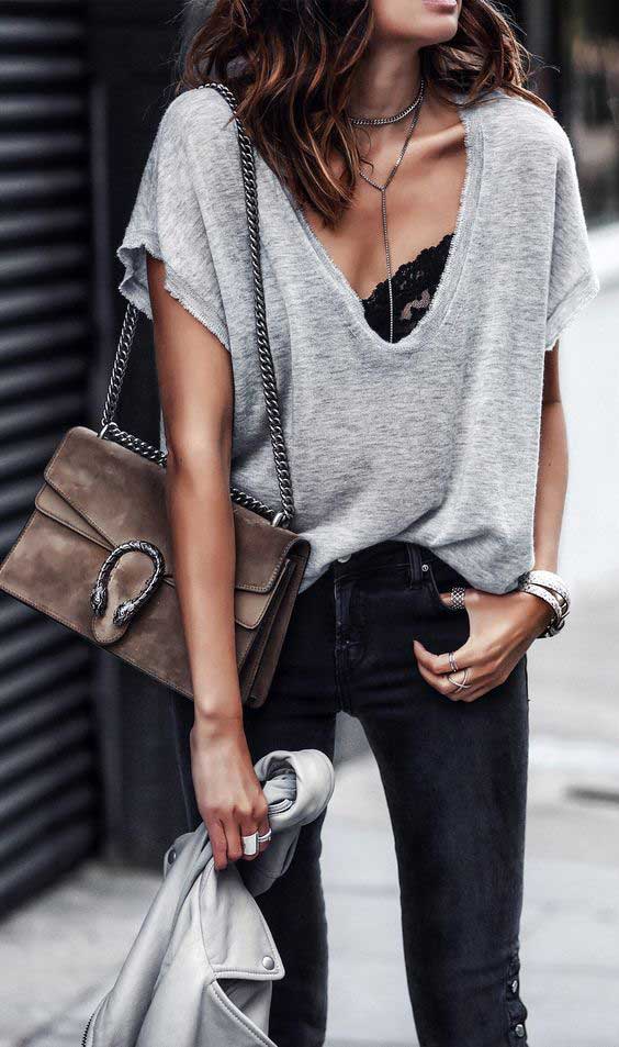 Bralette - look with an oversized T-shirt