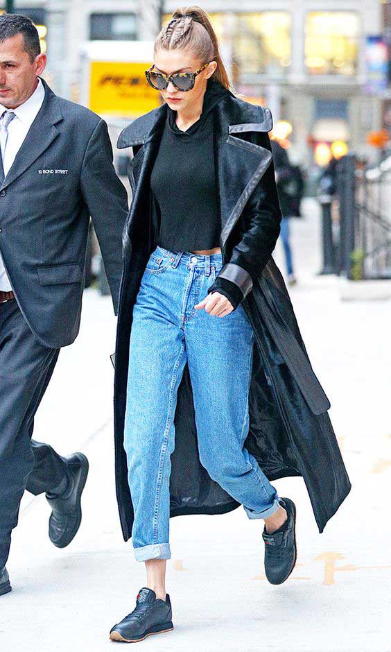 How to Look Cool in Boyfriend Jeans: Learning From Gigi and Bella Hadid