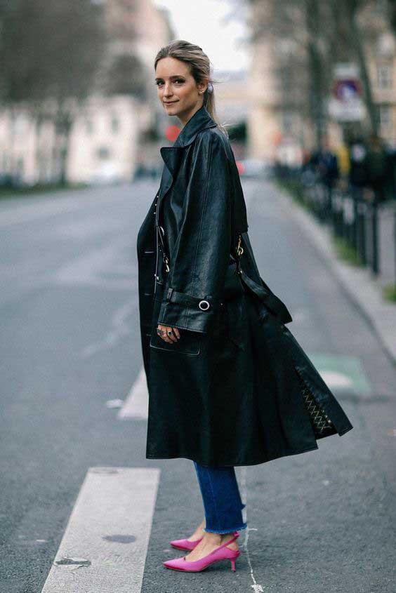 Jeans + raincoat + low-heeled pumps