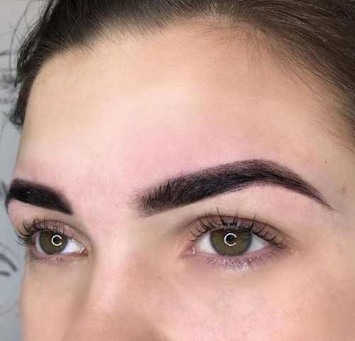 Eyebrow tinting with henna