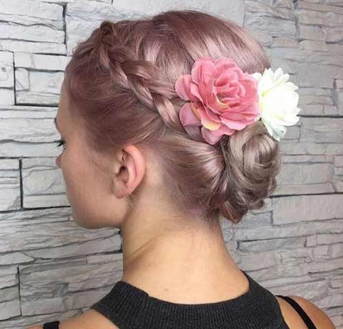 Quartz rose dans les cheveux