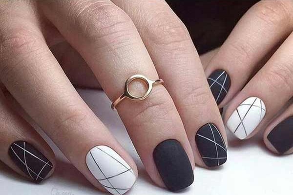 Stylish geometry: a simple manicure you can do at home