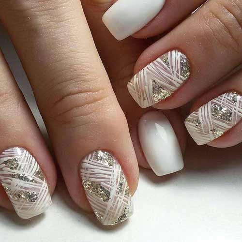 Ongles blancs - design pour le nouvel an