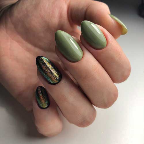 Gold Manicure Ideas