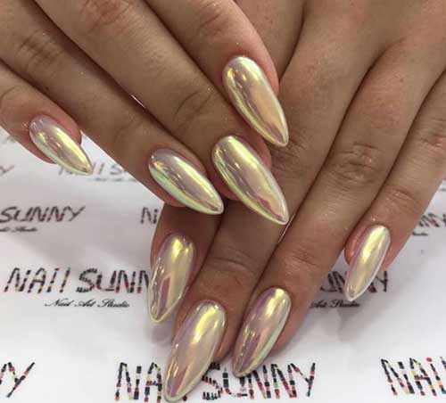 Golden manicure