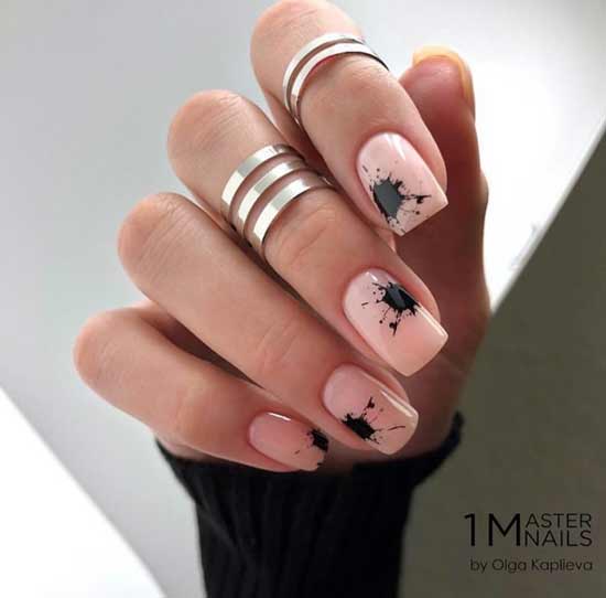 Nude nail design