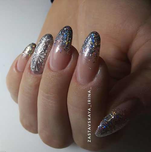 Snowflakes sparkles on nails