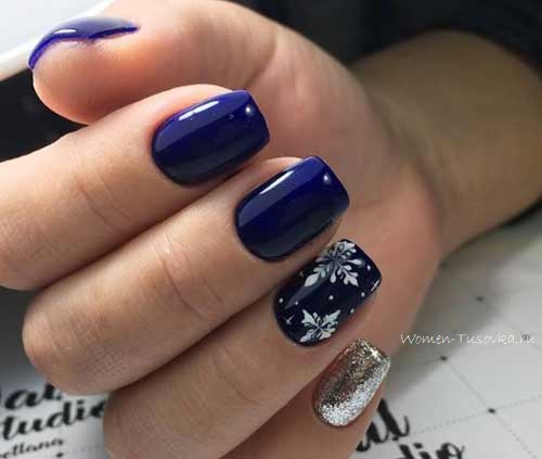 Blue gel polish + snowflake