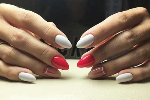 Minimalist manicure