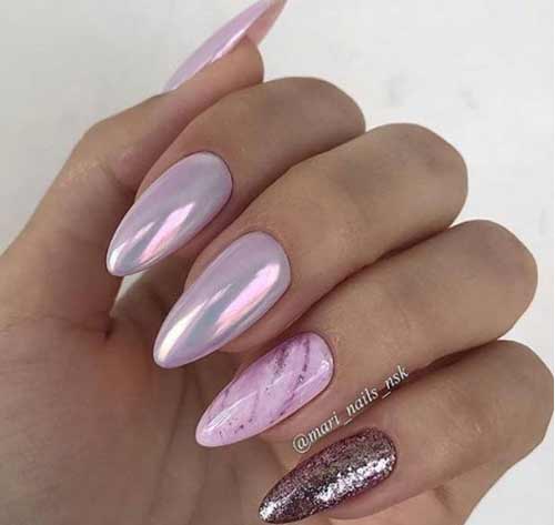 Delicate manicure with minimal design