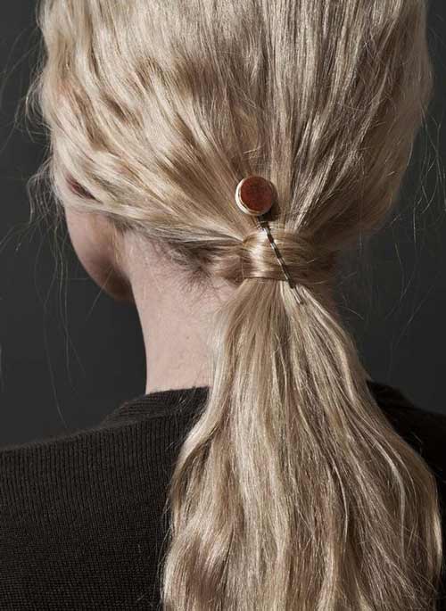 Ponytail for wavy hair