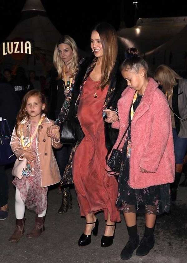 Jessica Alba avec des enfants