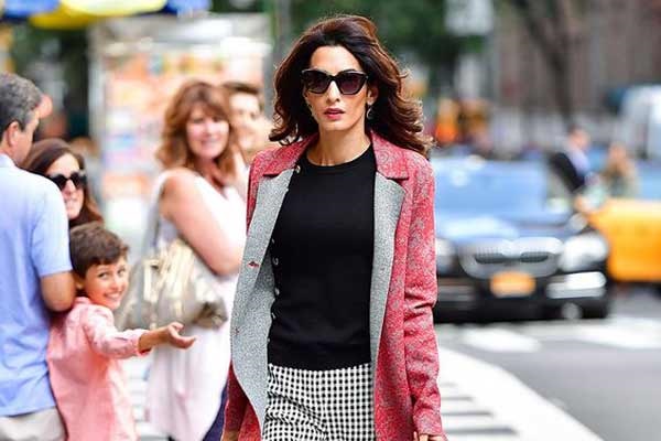 Looks d'affaires - le style d'Amal Clooney