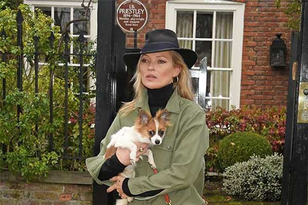 Que porter avec un pantalon moulant : une master class de Kate Moss, photo 1