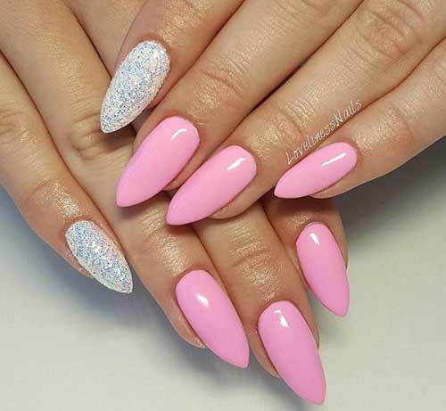 Pale pink color in manicure design