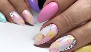 Delicate manicure ideas