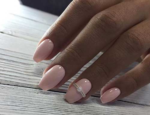 Pale pink manicure: fashion design ideas, new items spring 2018 photo 8