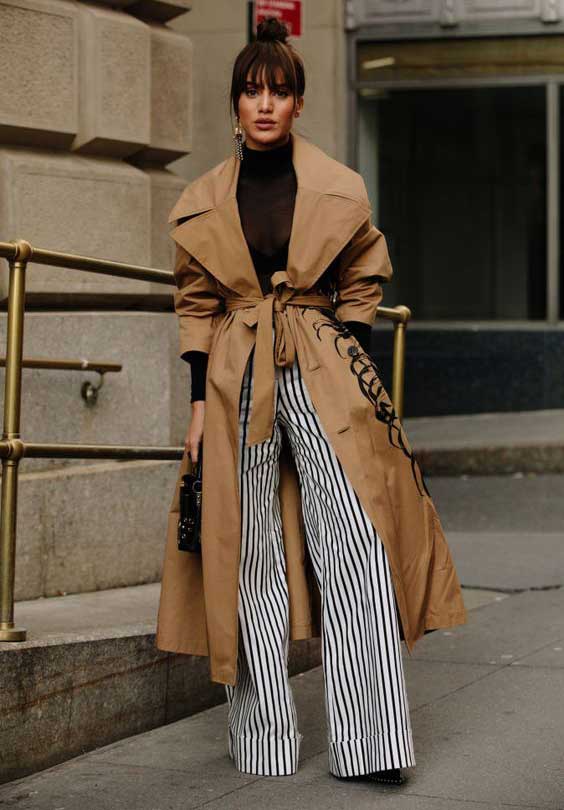 Fashionable trench coat 2018 in beige