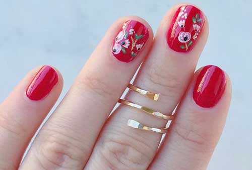 Red varnish + flowers