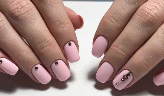 Pink manicure - short nails