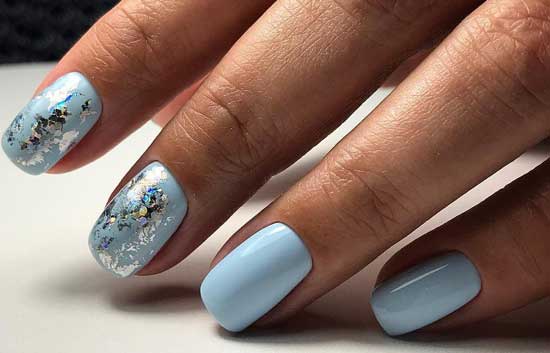 Blue manicure for a business woman