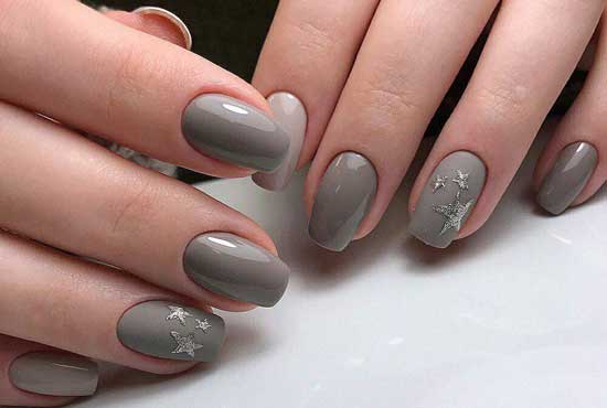 beautiful gray manicure