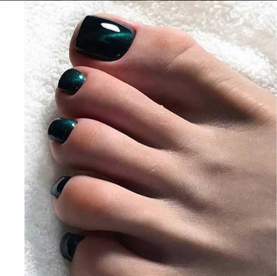 Cat's eye - pedicure design