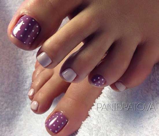 Purple + dots in pedicure