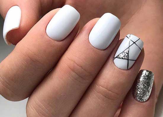 White and geometric pattern on one nail