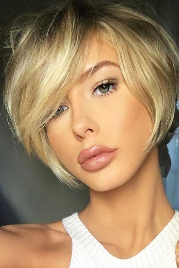 Shag coupe de cheveux audacieuse et à la mode 2018: quelles options sont à la mode