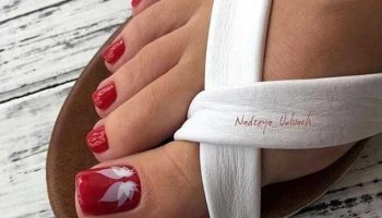 Red pedicure