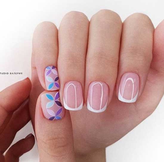 Fleurs simples sur les ongles