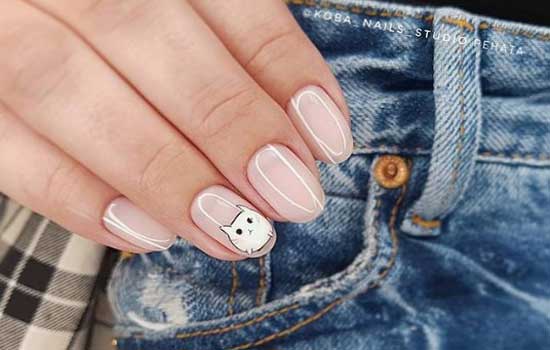 Dessins originaux sur ongles nude