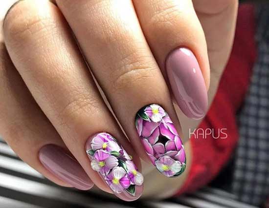 Conception d'ongles floraux