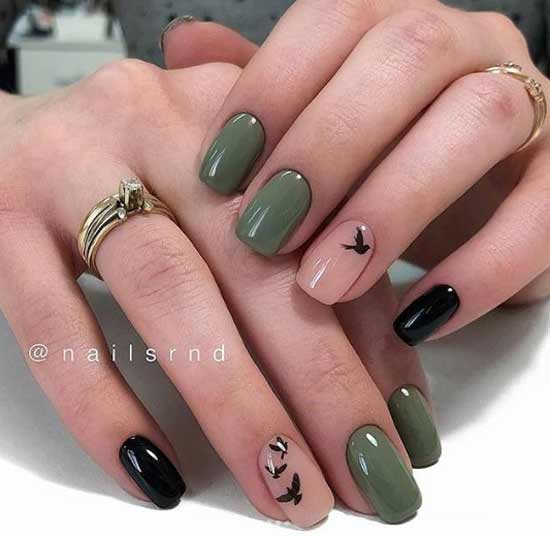 Minimalism on short nails